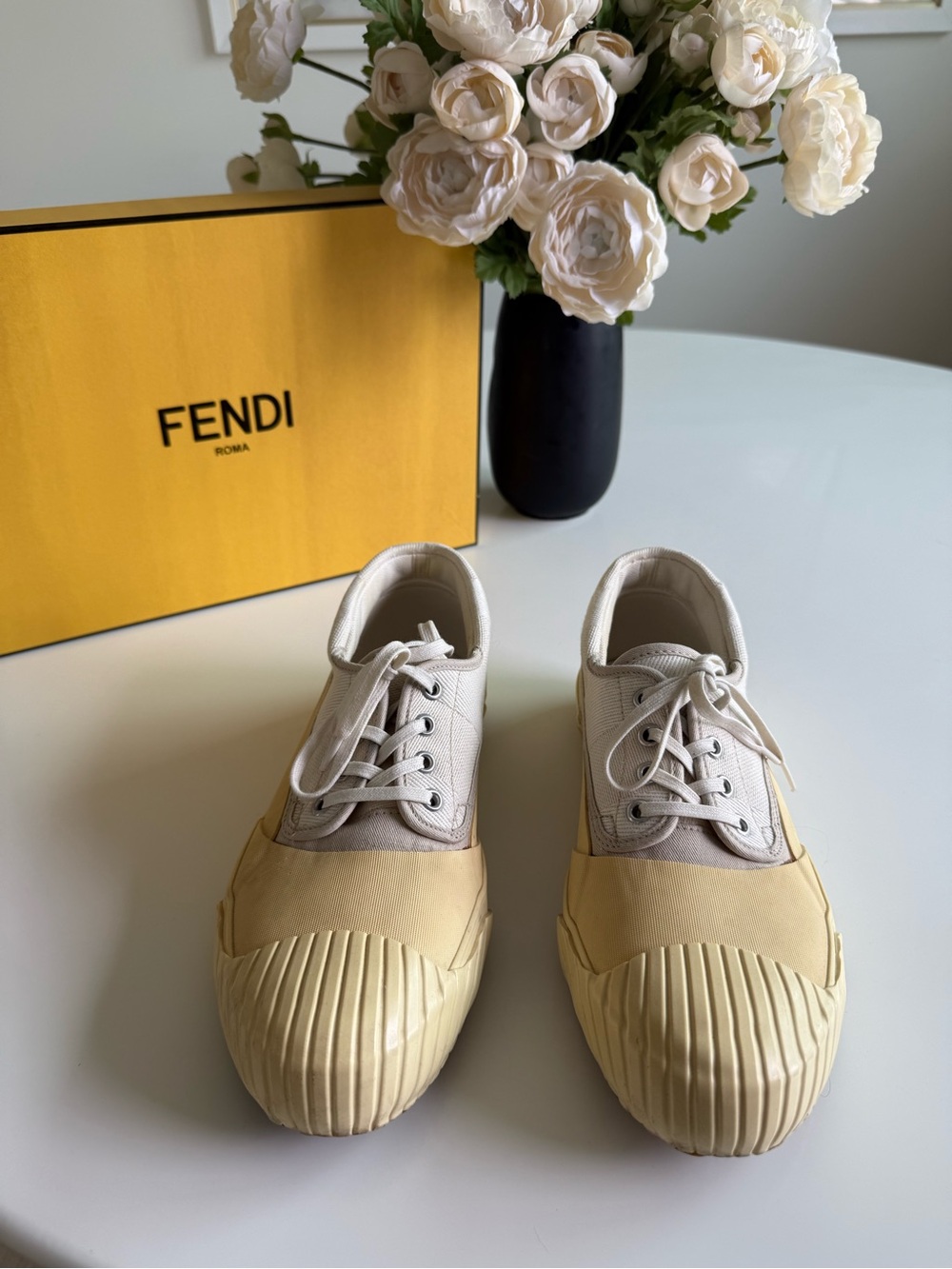 Fendi X Moonstar Men’s Low Top Lace-up Sneakers Green Logo Textile